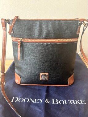 Dooney & Bourke Black Tan Leather Shoulder Bag Tote Handbag w/Dust Bag *NEW*